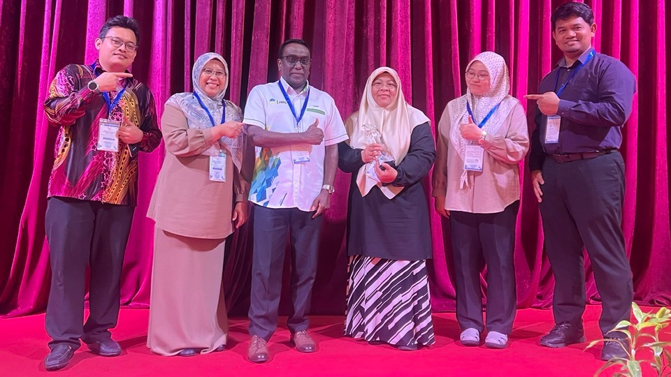 JMG Raih Pengiktirafan Luminary Award di MYIIC 2025