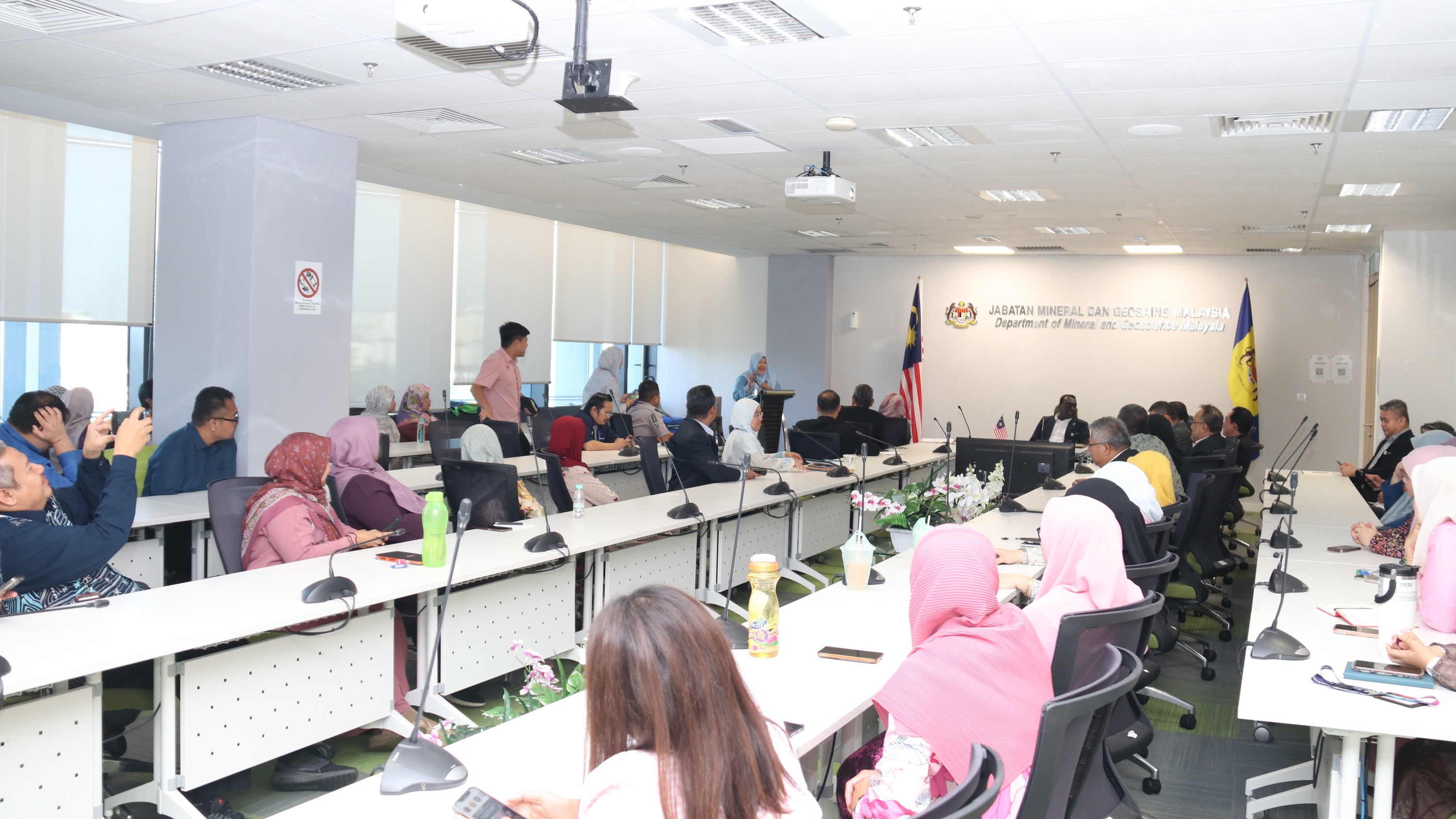 Majlis Perhimpunan Bulanan Bil. 2/2026 dan Majlis Perpisahan Kakitangan
